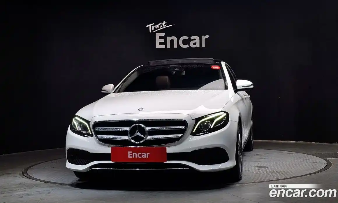 Mercedes-Benz E-Class 2016 2.0 гидро в Москве № 822974, фото 3