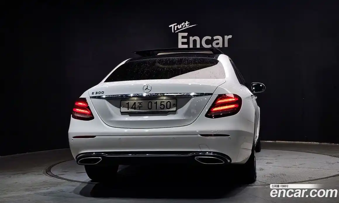 Mercedes-Benz E-Class 2016 2.0 гидро в Москве № 822974, фото 4