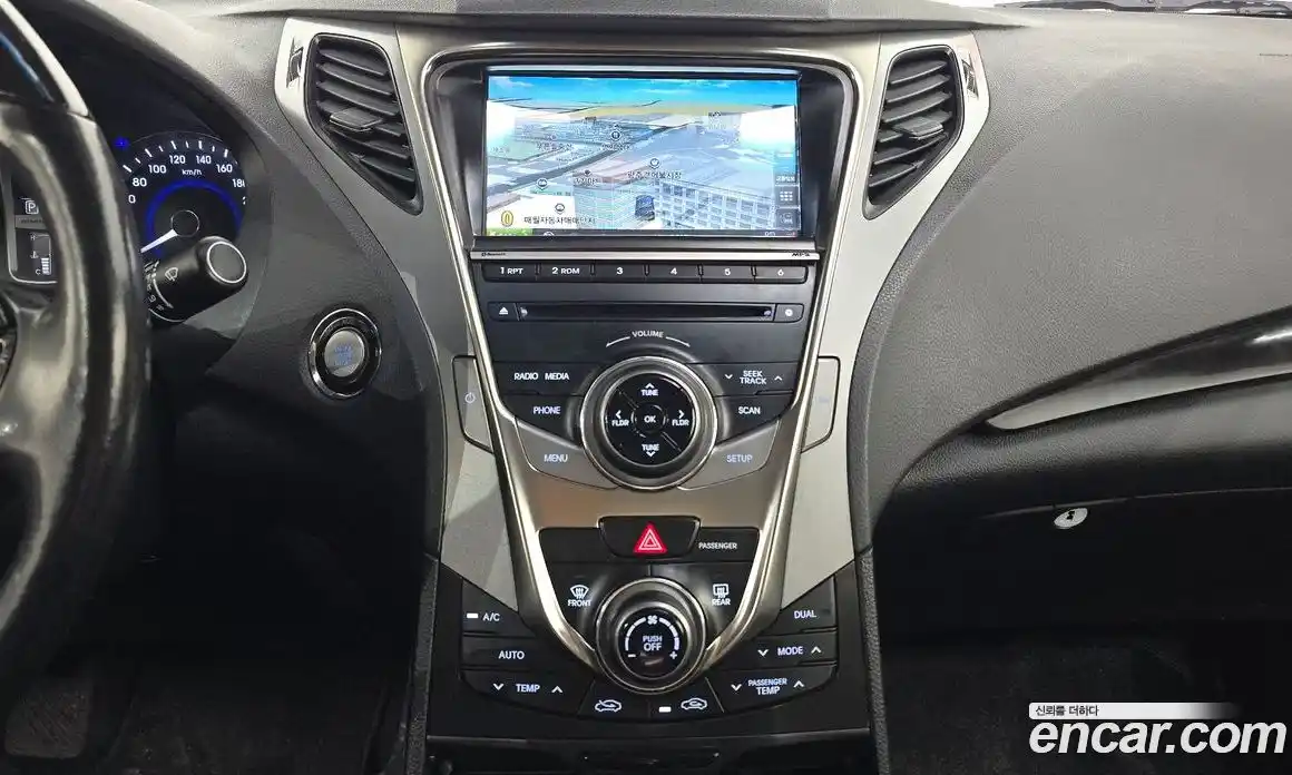 Hyundai Grandeur 2013 2.4 гидро в Москве № 1830886, фото 20