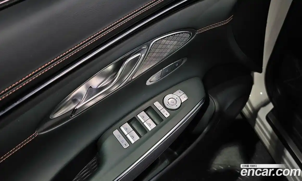 Genesis GV70 2022 2.5 гидро в Москве № 1905287, фото 25