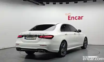 Mercedes-Benz E-Class 2023 2.0 гидро в Москве № 1905535, миниатюра 2