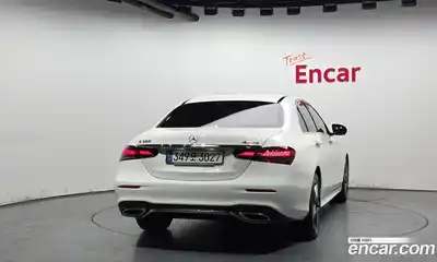 Mercedes-Benz E-Class 2023 2.0 гидро в Москве № 1905535, миниатюра 4