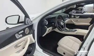 Mercedes-Benz E-Class 2023 2.0 гидро в Москве № 1905535, миниатюра 10