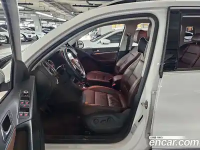 Volkswagen Tiguan 2013 2.0 гидро в Москве № 1918548, миниатюра 11