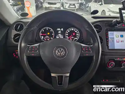 Volkswagen Tiguan 2013 2.0 гидро в Москве № 1918548, миниатюра 4
