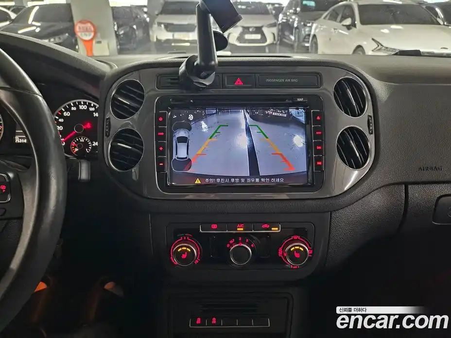Volkswagen Tiguan 2013 2.0 гидро в Москве № 1918548, фото 6