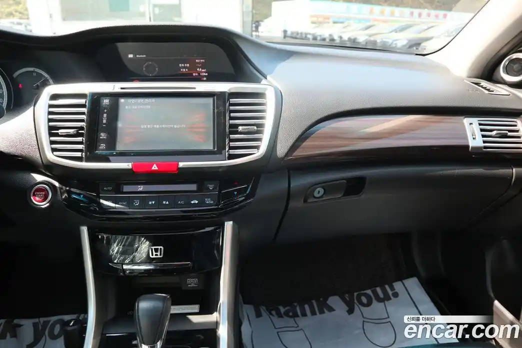 Honda Accord 2016 2.4 гидро в Москве № 1920019, фото 14