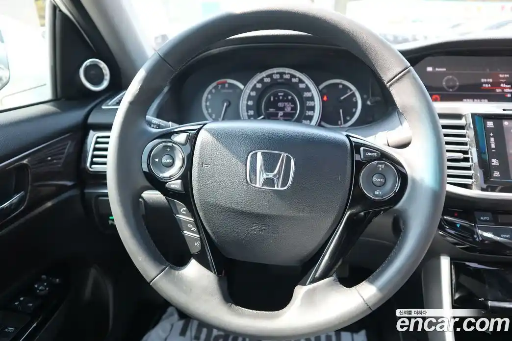 Honda Accord 2016 2.4 гидро в Москве № 1920019, фото 16