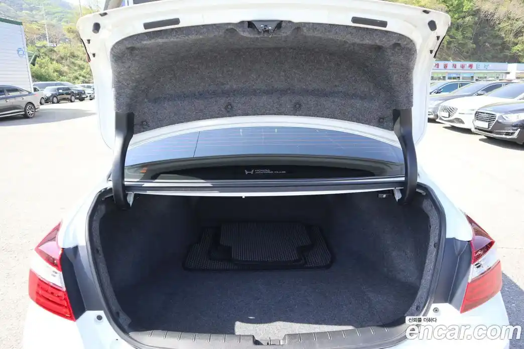 Honda Accord 2016 2.4 гидро в Москве № 1920019, фото 19