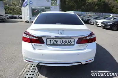 Honda Accord 2016 2.4 гидро в Москве № 1920019, миниатюра 4