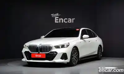 BMW 5-Series, 2025