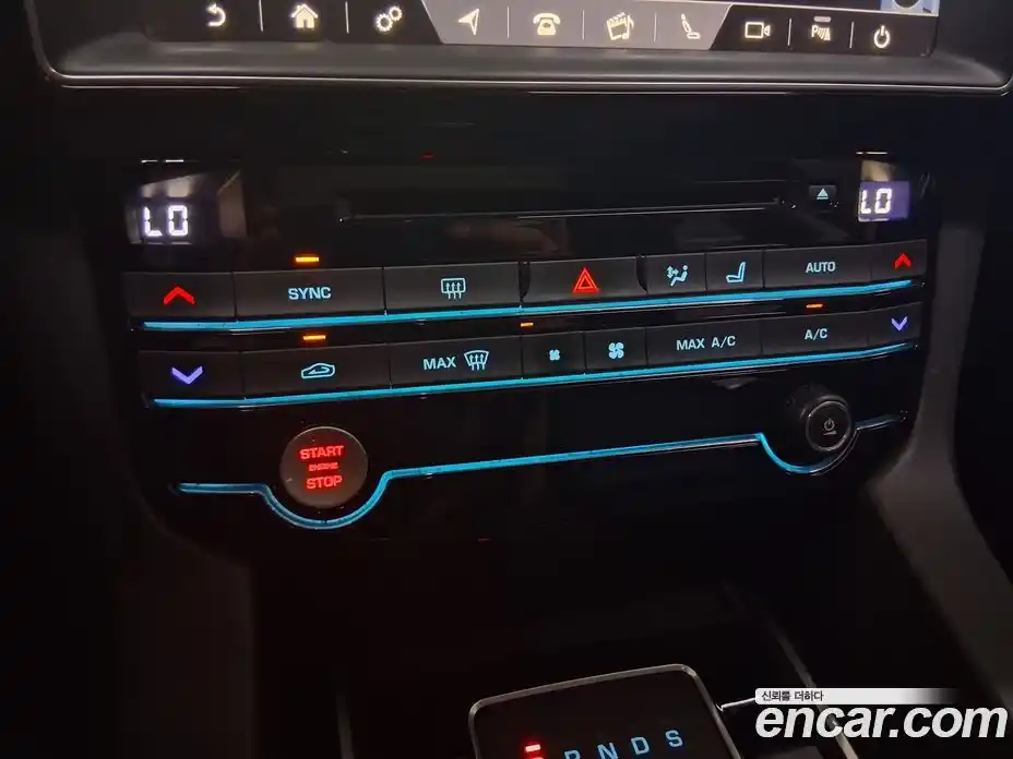 Jaguar F-Pace 2018 2.0 гидро в Москве № 1698901, фото 15