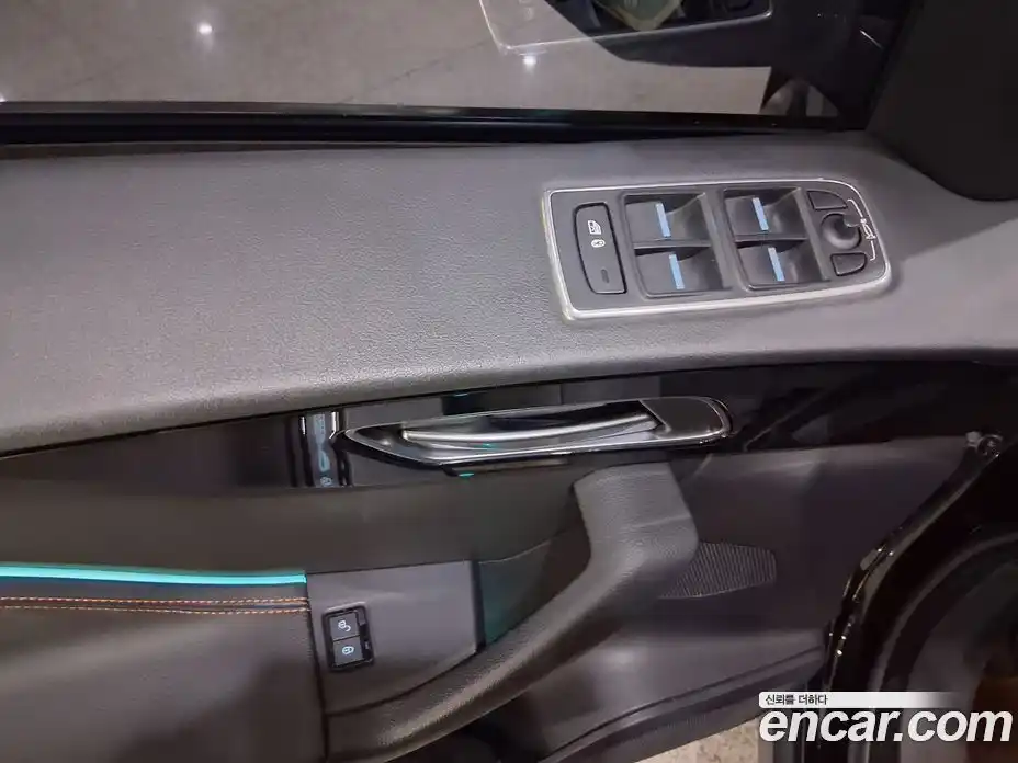 Jaguar F-Pace 2018 2.0 гидро в Москве № 1698901, фото 9
