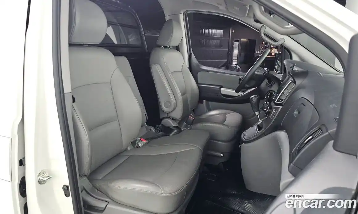 Hyundai Starex 2019 2.5 гидро в Москве № 1831051, фото 11