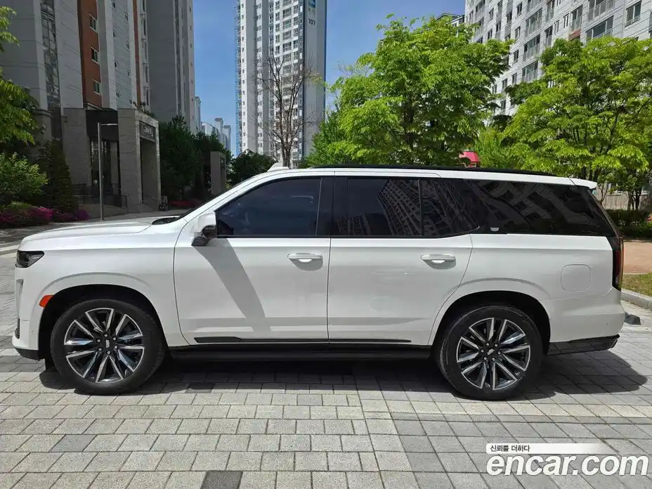 Cadillac Escalade 2023 6.2 гидро в Москве № 1922037, фото 8