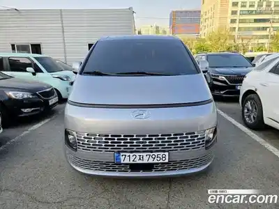 Hyundai Staria 2023 2.2 гидро в Москве № 1977209, миниатюра 2