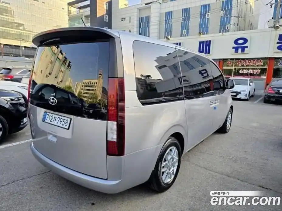 Hyundai Staria 2023 2.2 гидро в Москве № 1977209, фото 4