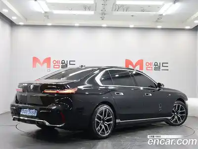BMW i7 2023 гидро в Москве № 1980422, миниатюра 2