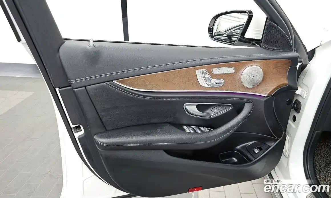 Mercedes-Benz E-Class 2018 1.9 гидро в Москве № 1981042, фото 14