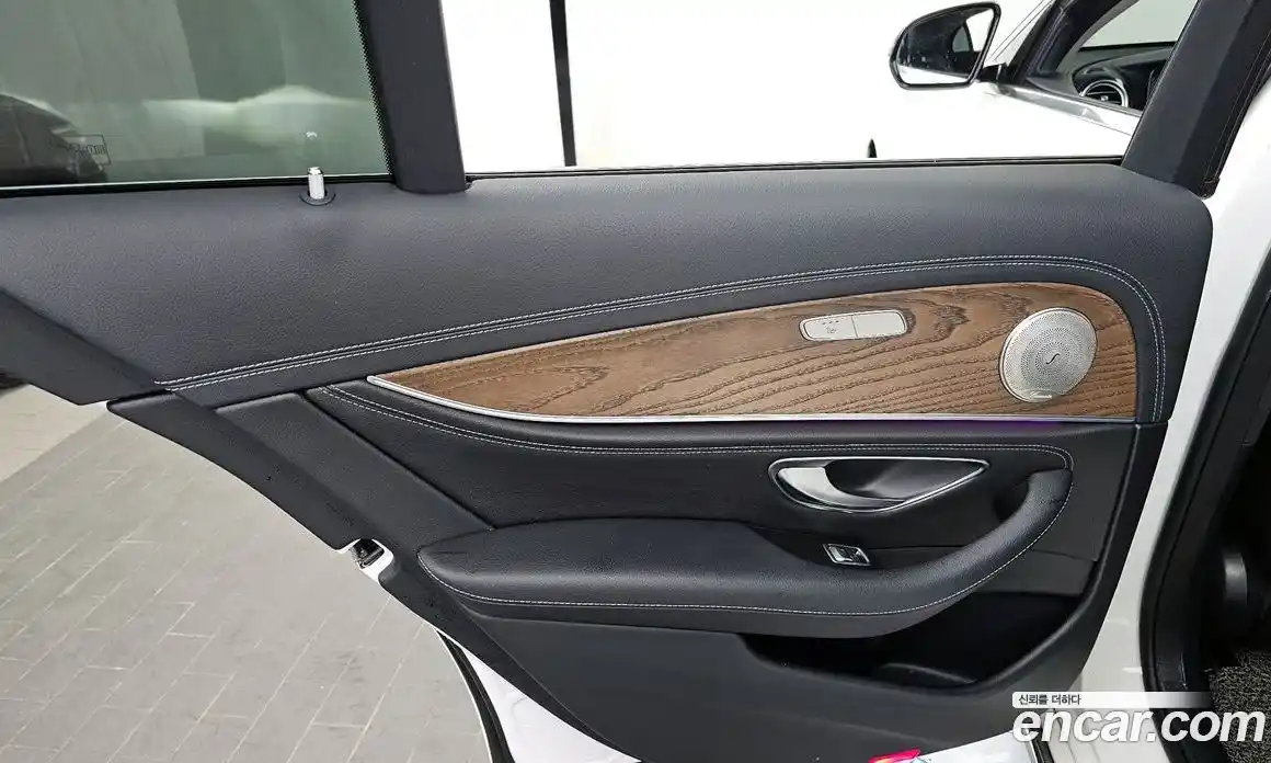 Mercedes-Benz E-Class 2018 1.9 гидро в Москве № 1981042, фото 15