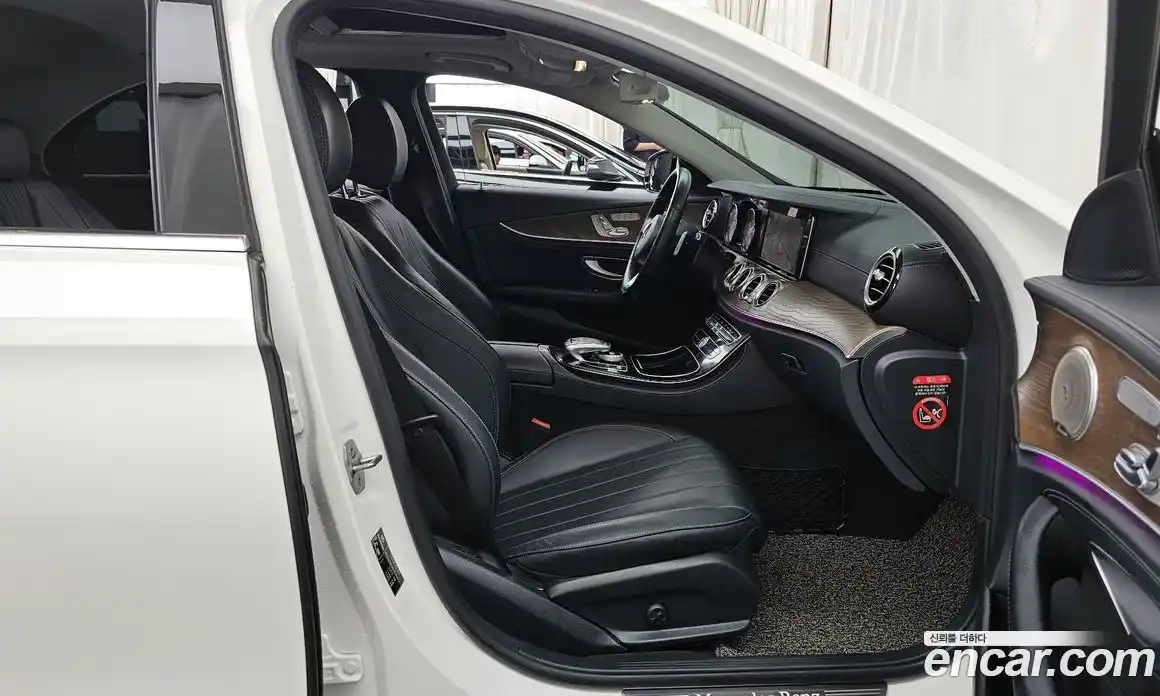 Mercedes-Benz E-Class 2018 1.9 гидро в Москве № 1981042, фото 17