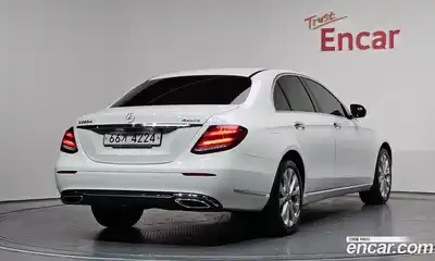 Mercedes-Benz E-Class 2018 1.9 гидро в Москве № 1981042, миниатюра 2