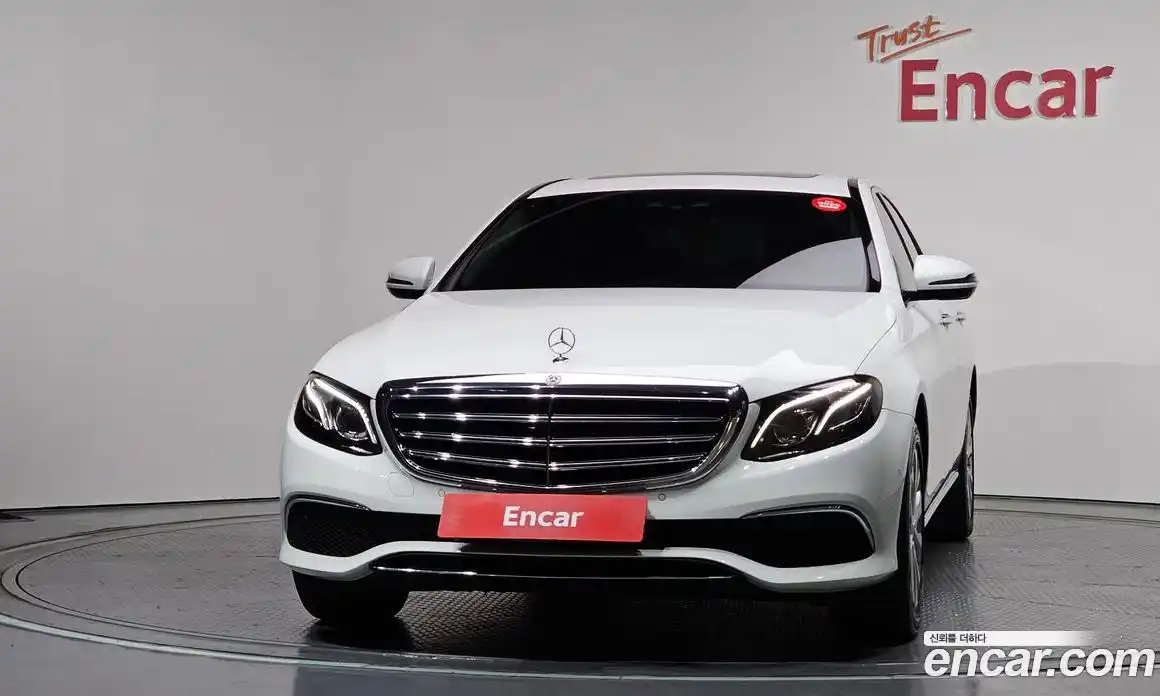 Mercedes-Benz E-Class 2018 1.9 гидро в Москве № 1981042, фото 3