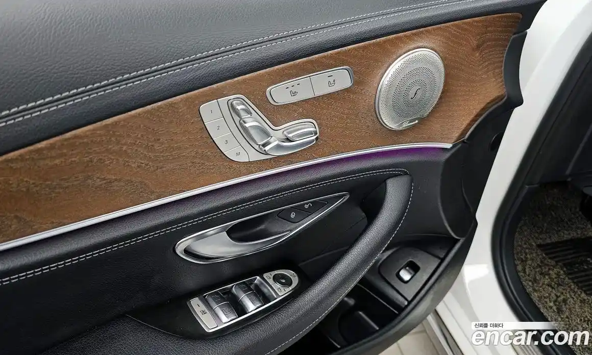 Mercedes-Benz E-Class 2018 1.9 гидро в Москве № 1981042, фото 34