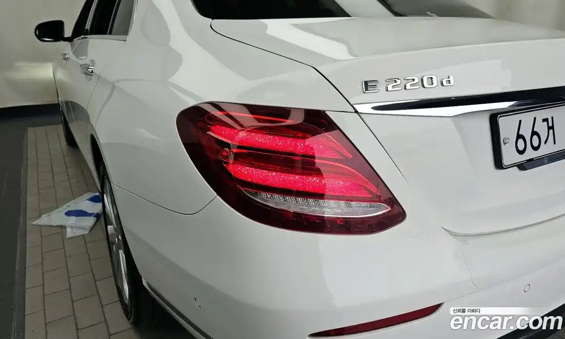 Mercedes-Benz E-Class 2018 1.9 гидро в Москве № 1981042, фото 9