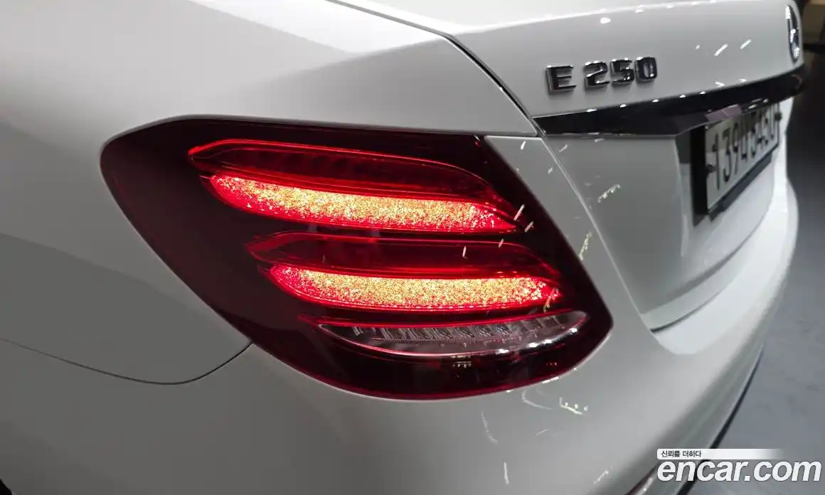 Mercedes-Benz E-Class 2020 2.0 гидро в Москве № 1981046, фото 8