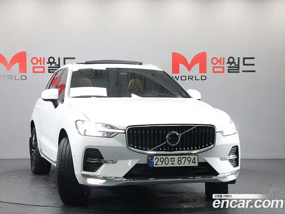 Volvo XC60 2024 2.0 гидро в Москве № 1981612, фото 3
