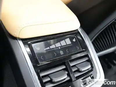 Volvo XC60 2024 2.0 гидро в Москве № 1981612, миниатюра 7