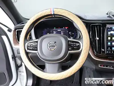Volvo XC60 2024 2.0 гидро в Москве № 1981612, миниатюра 9