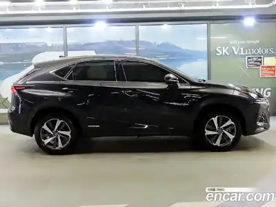 Lexus NX 2019 2.0 гидро в Москве № 1982346, миниатюра 3