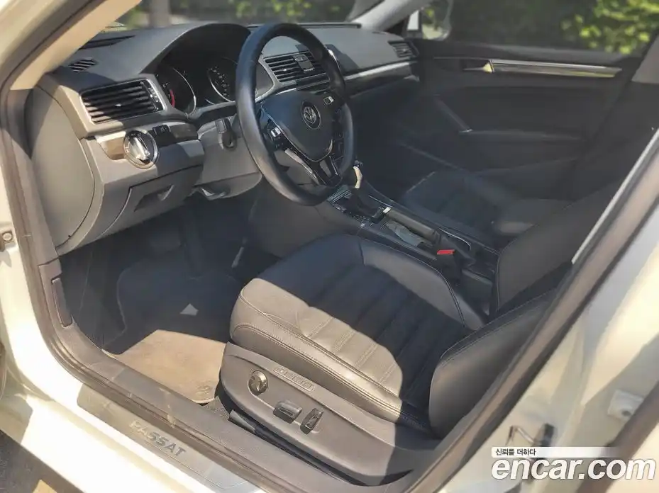 Volkswagen Passat 2018 2.0 гидро в Москве № 1982648, фото 12