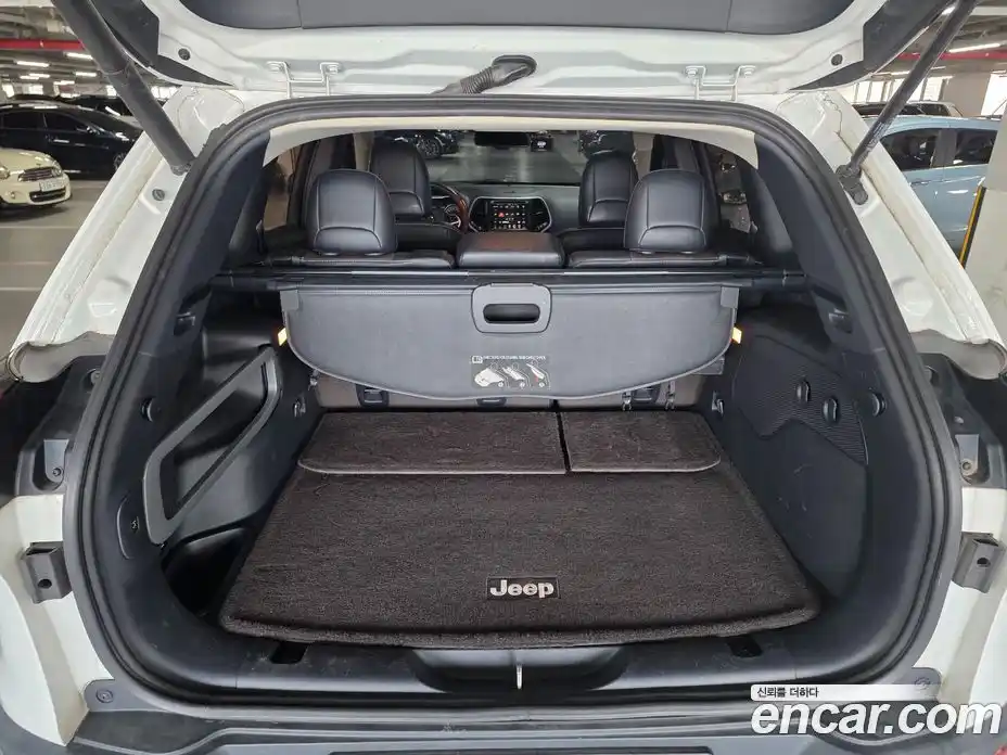 Jeep Cherokee 2015 2.0 гидро в Москве № 1982892, фото 18