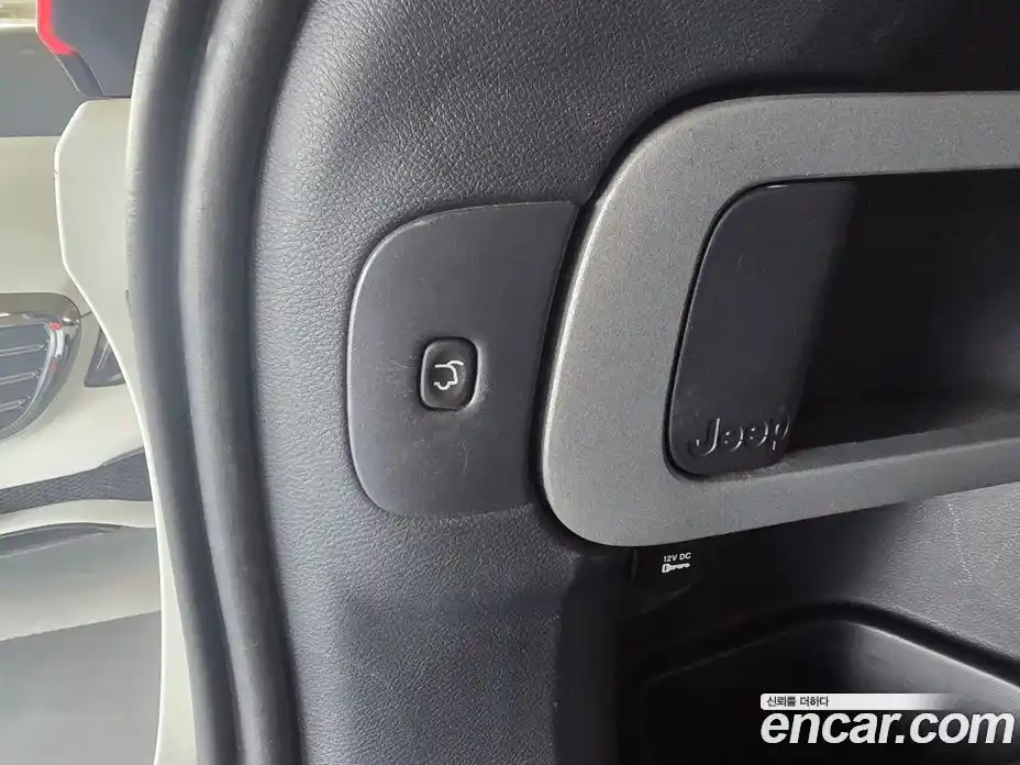 Jeep Cherokee 2015 2.0 гидро в Москве № 1982892, фото 19