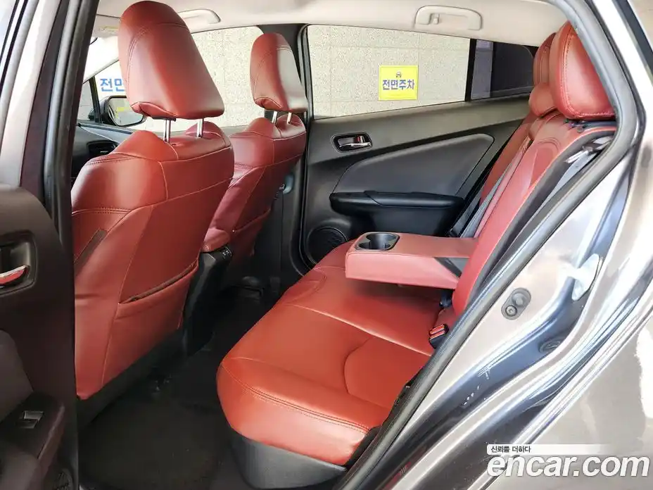 Toyota Prius 2019 1.8 гидро в Москве № 1983006, фото 17