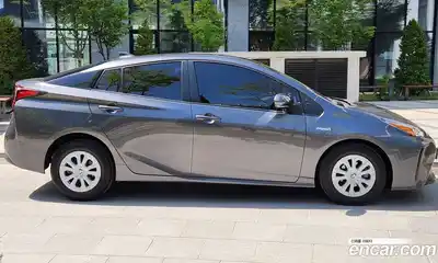 Toyota Prius 2019 1.8 гидро в Москве № 1983006, миниатюра 5