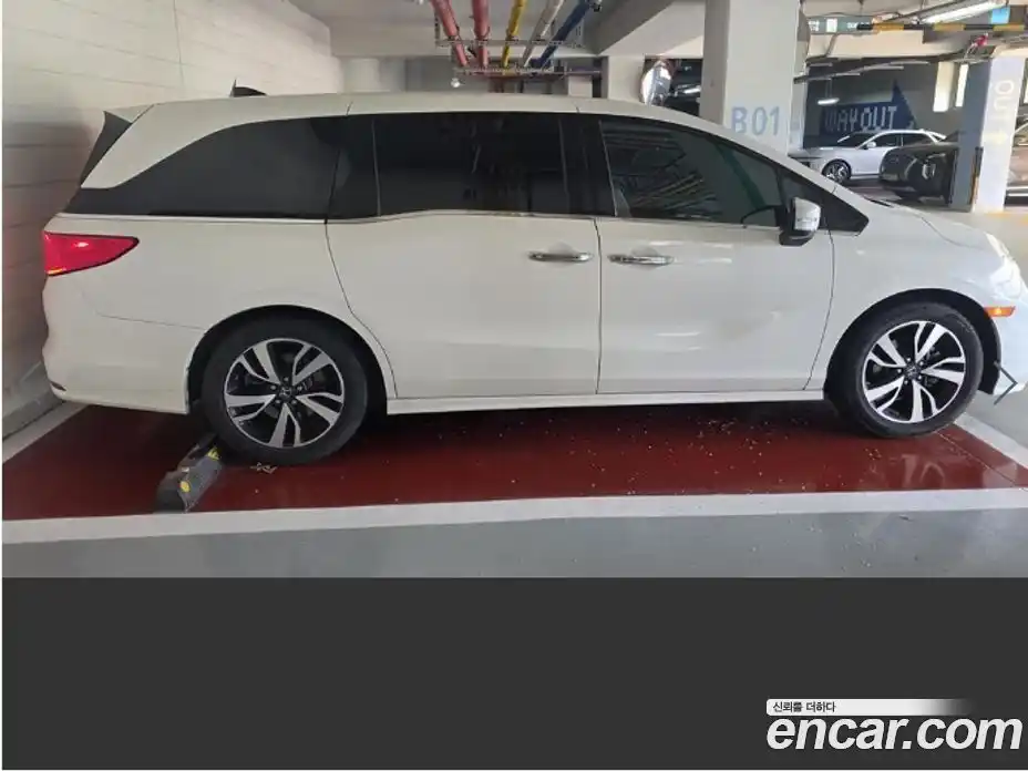 Honda Odyssey 2019 3.5 гидро в Москве № 1983080, фото 3
