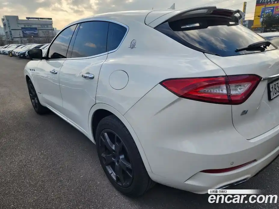 Maserati Levante 2018 3.0 гидро, фото 5