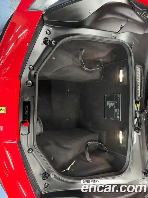 Ferrari 488 2017 3.9 робот в Москве, фото 18