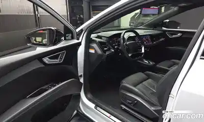 Audi Q4 e-tron 2022 0.2 гидро в Москве № 200386, миниатюра 10