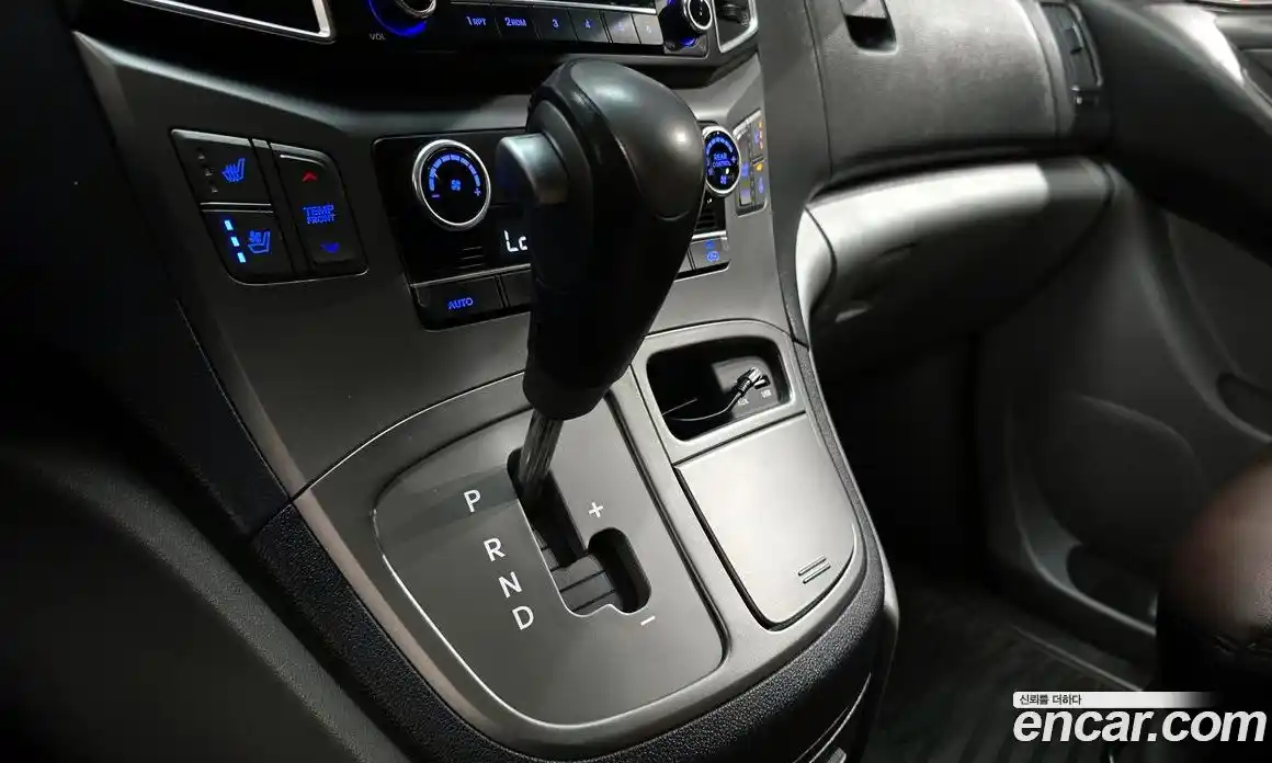 Hyundai Starex 2017 2.5 гидро в Москве № 518918, фото 9