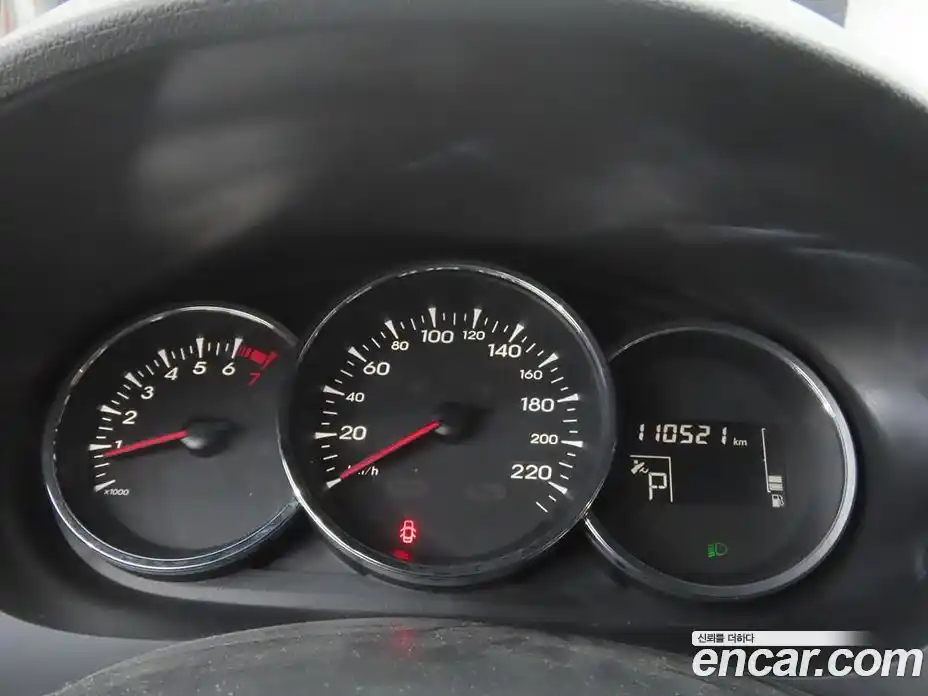 Renault SM3 2010 1.6 гидро в Москве, фото 9