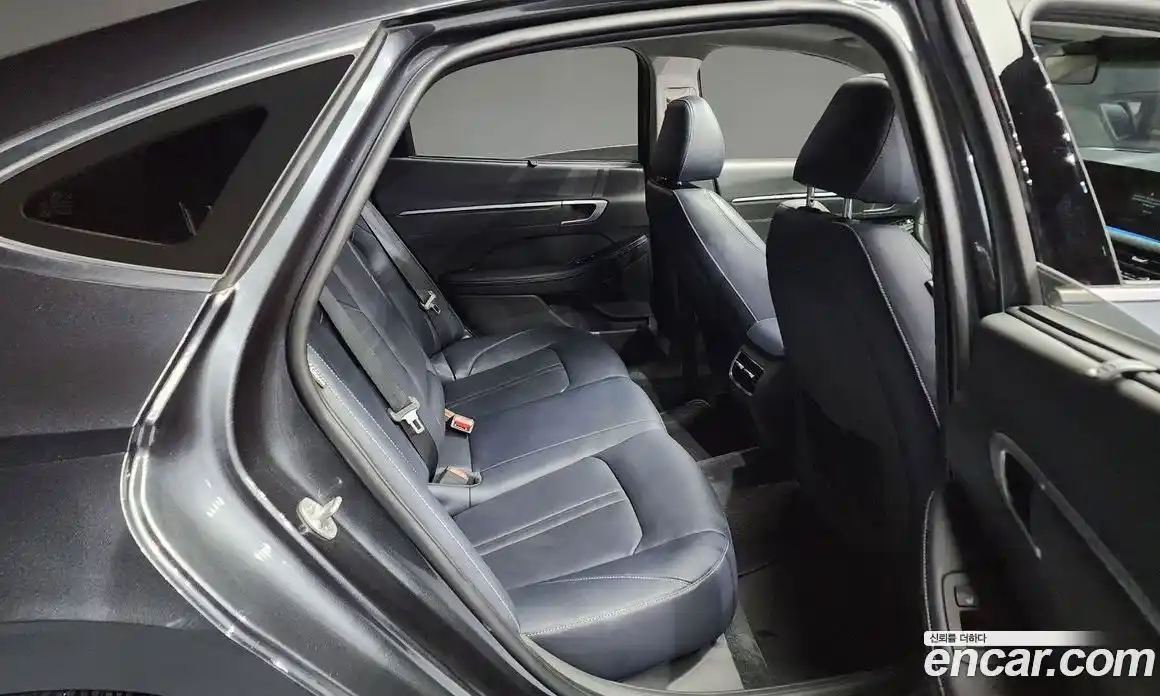 Hyundai Sonata 2023 1.6 гидро в Москве № 107975, фото 12