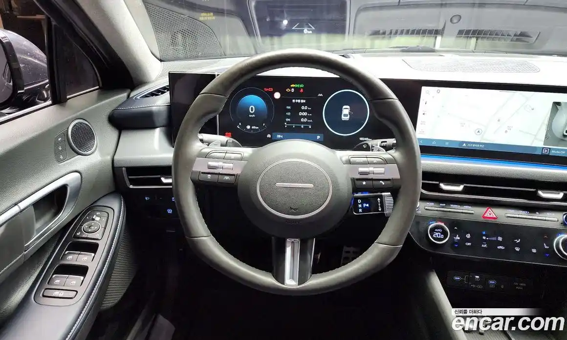 Hyundai Sonata 2023 1.6 гидро в Москве № 107975, фото 13