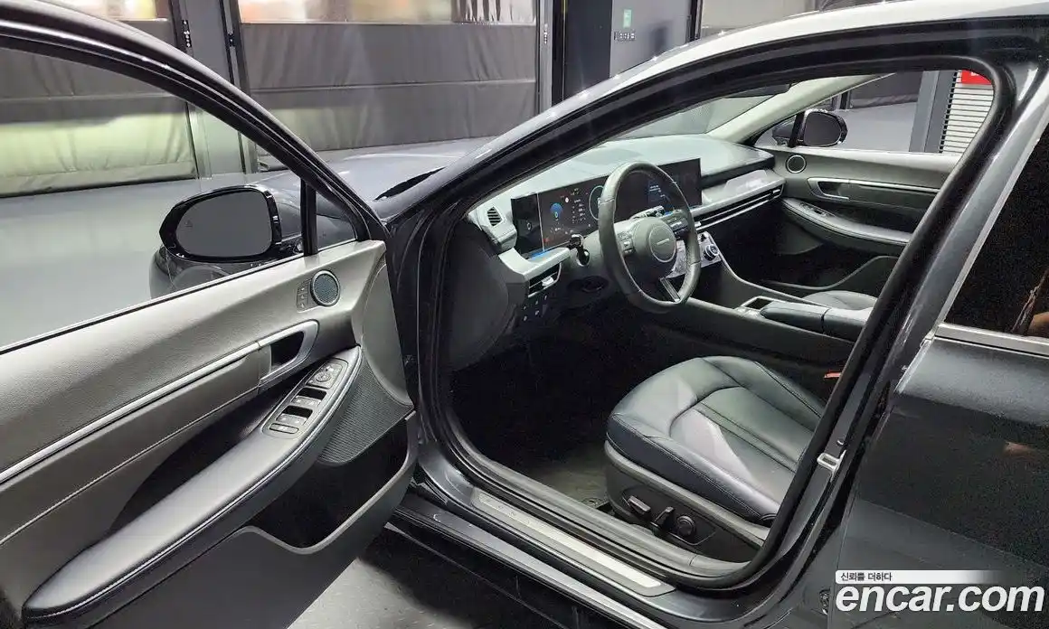 Hyundai Sonata 2023 1.6 гидро в Москве № 107975, фото 10