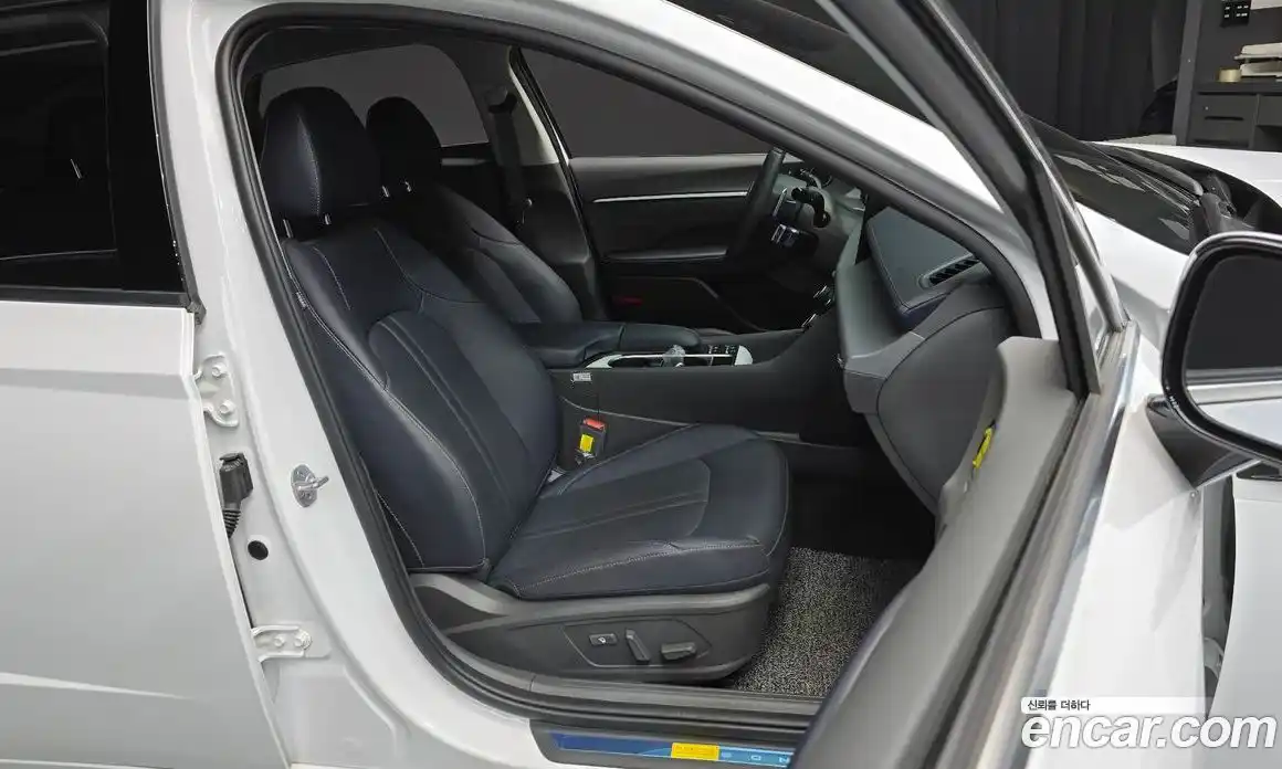 Hyundai Sonata 2024 1.6 гидро в Москве № 108186, фото 12
