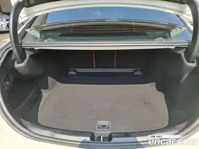Mercedes-Benz C-Class 2025 2.0 гидро в Москве № 1146903, миниатюра 10